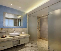 Modern Small Bathroom Design